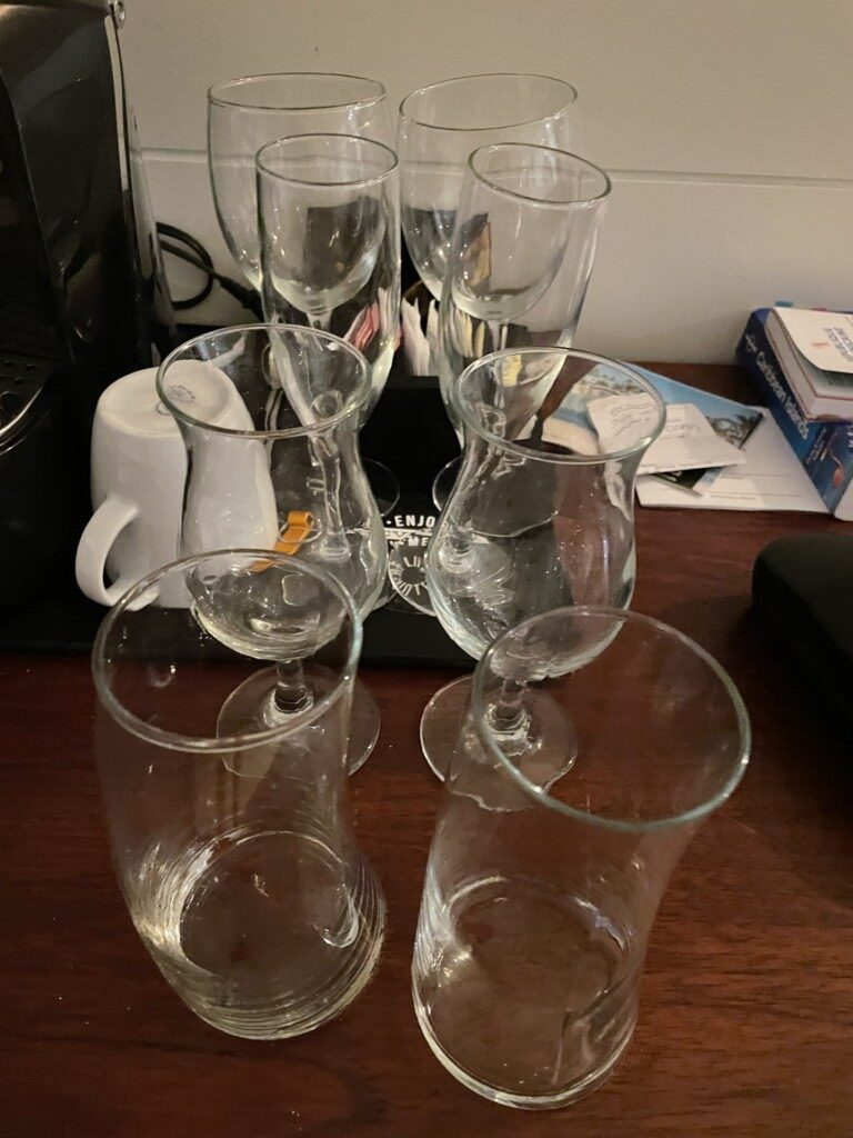 Cocktail Gläser im Hotel